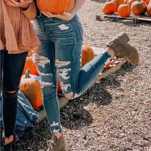 American eagle jeans!